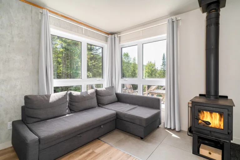 Chalet avec foyer intérieur