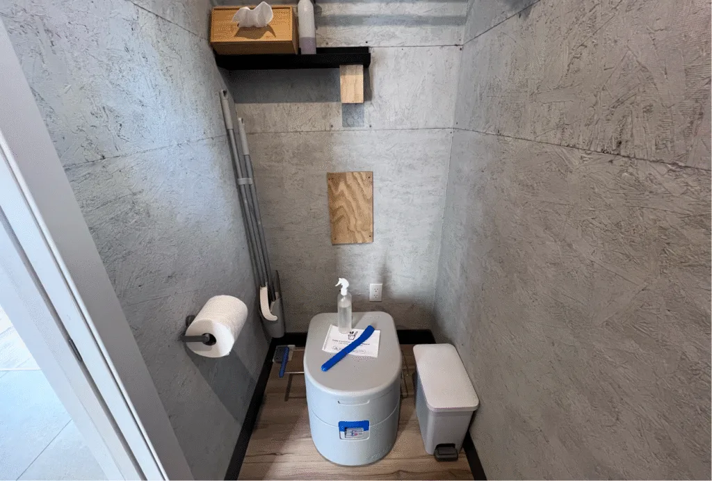 Toilette d'appoint | Refuge N°1